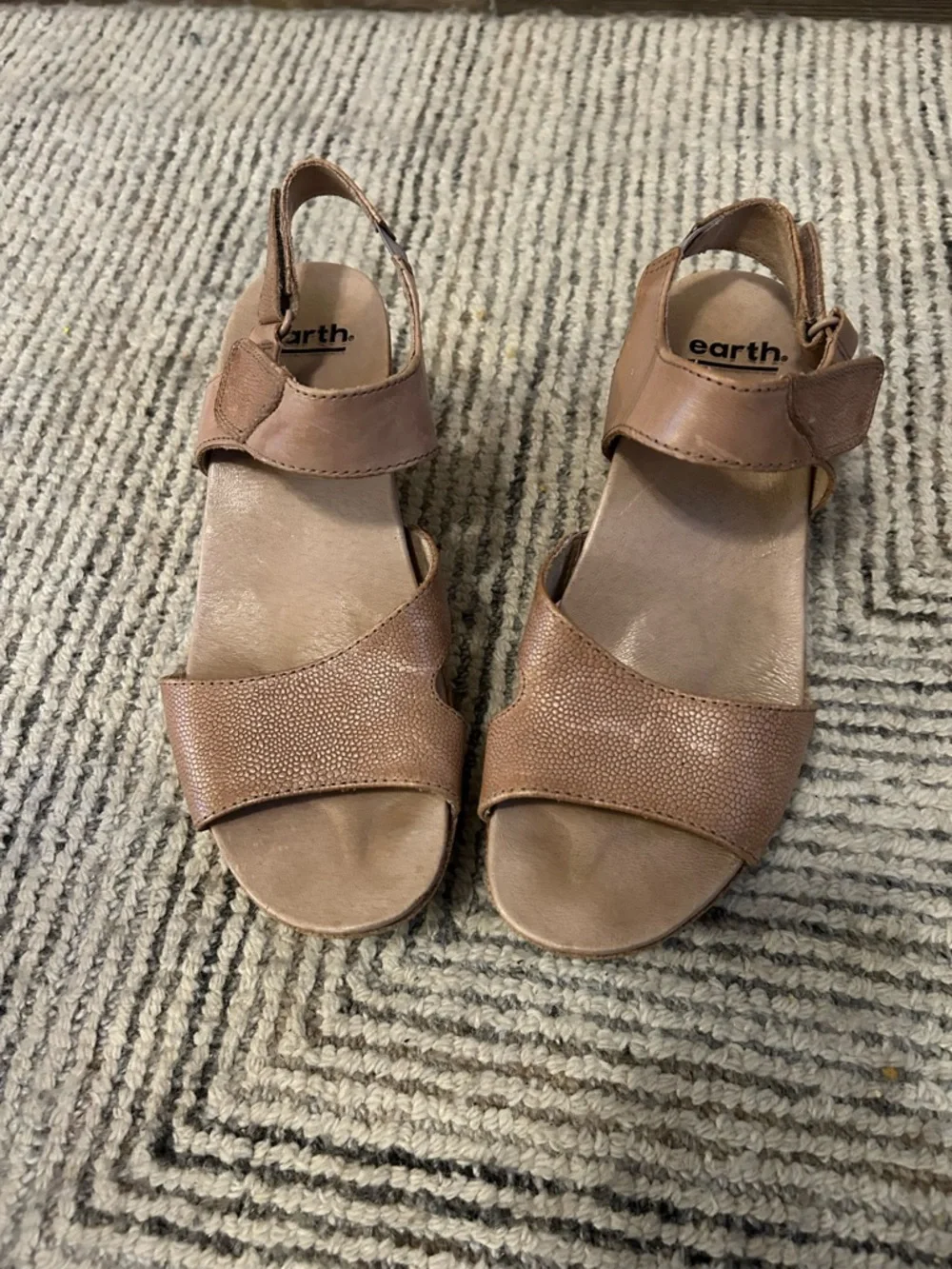 EARTH Kaya Kella Size 8 Beige Women’s Cork Platform Sandals in Brown